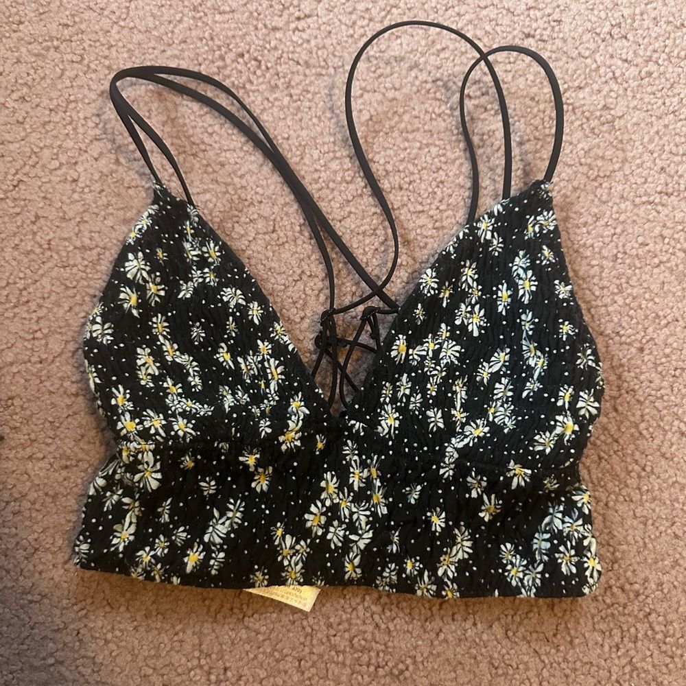 Pink by Victoria’s Secret XS black and daisy strappy bralette crisscross polka
